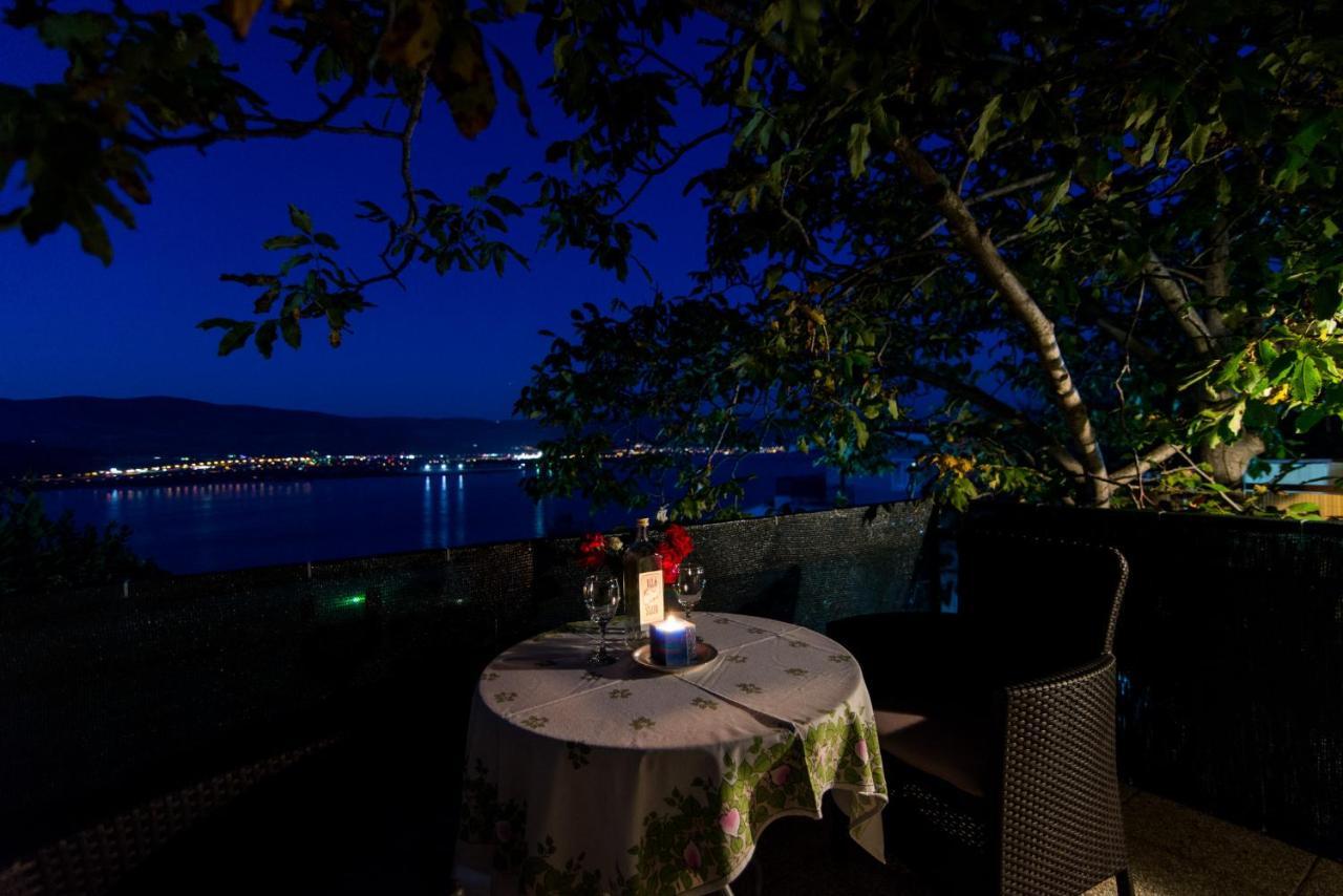 Holidays Apartments Slanada With Terrace And Sea View, Near The Beach & Town Trogir, Free Parking, Quiet Place On Peninsula Ciovo Buitenkant foto