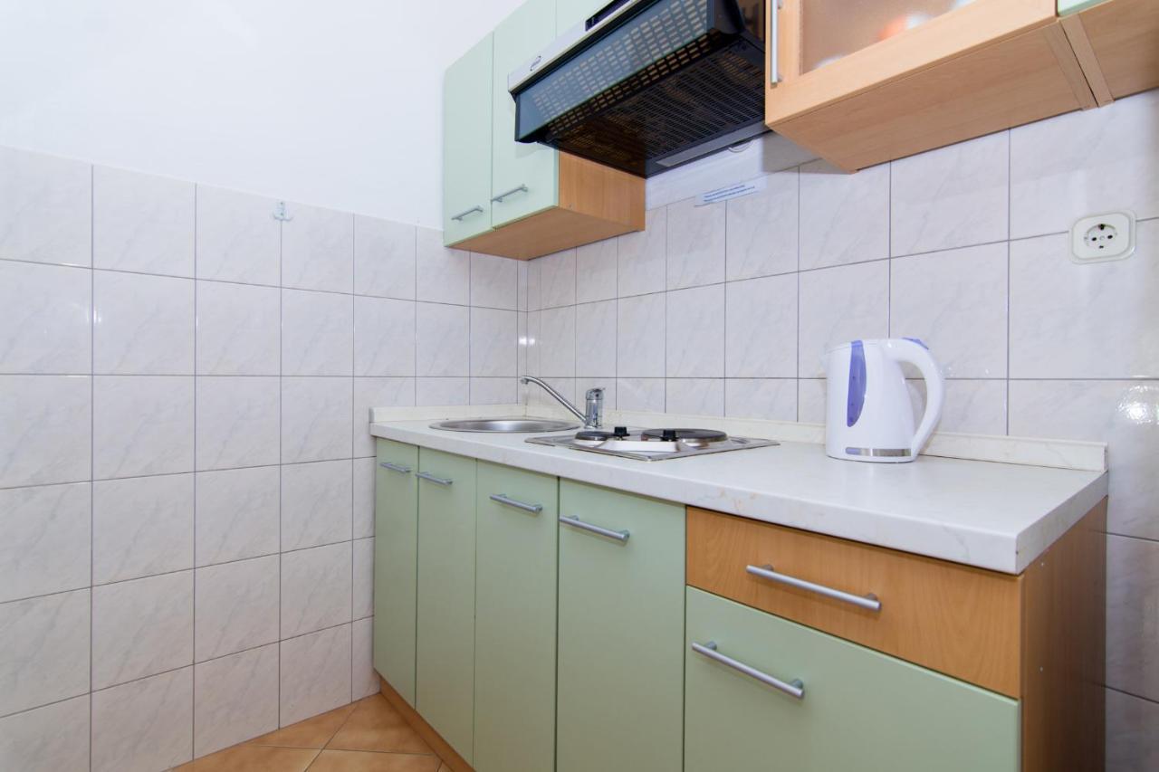 Holidays Apartments Slanada With Terrace And Sea View, Near The Beach & Town Trogir, Free Parking, Quiet Place On Peninsula Ciovo Buitenkant foto
